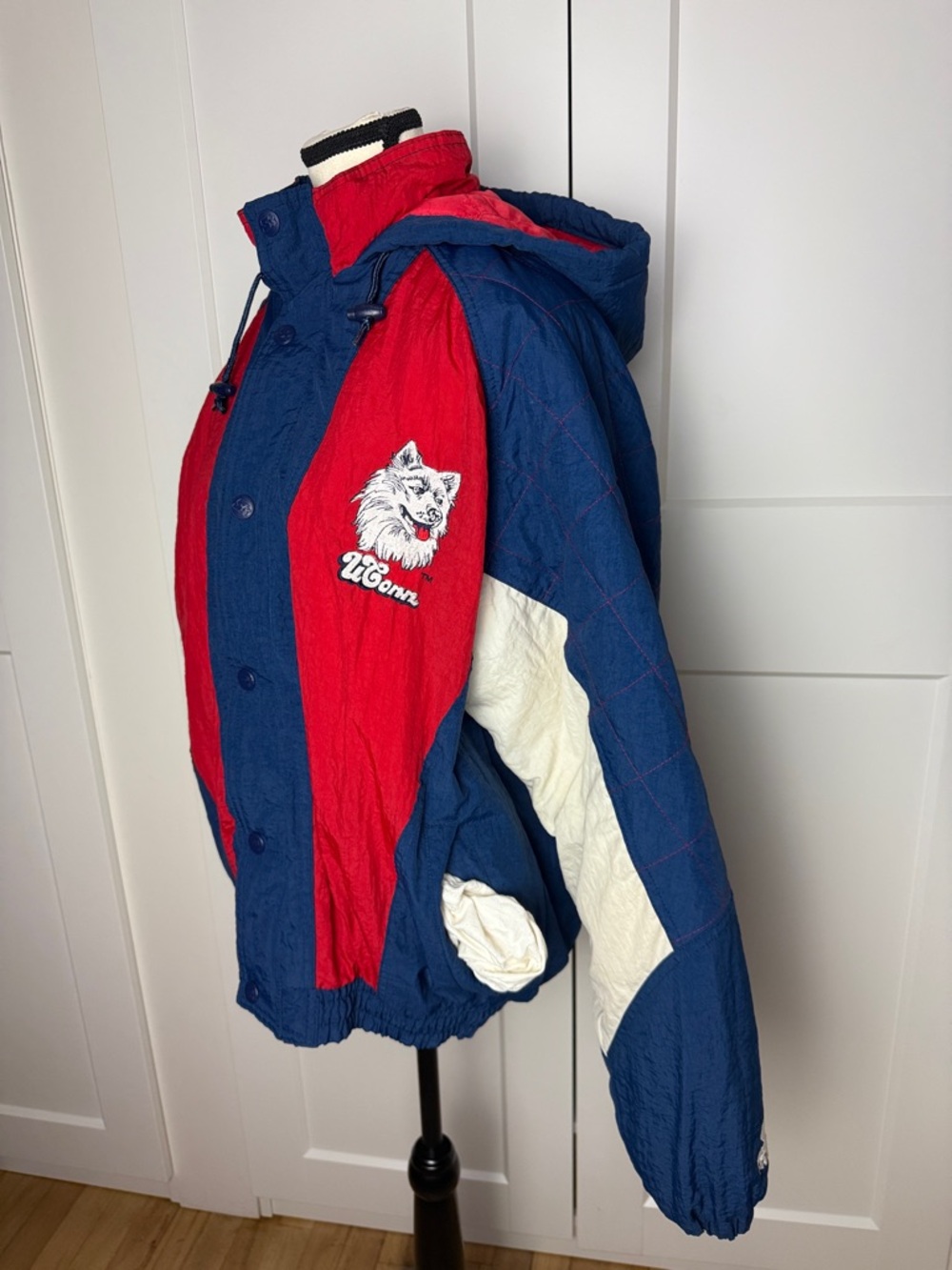 UCONN Huskies Vintage Starter Puffer jacket size small RARE Connecticut 90s